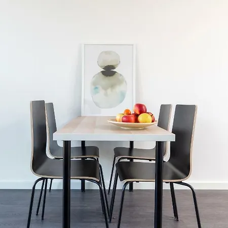 Retreat To Quite Newly Build Centre Family 20a Appartamento