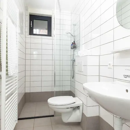 Retreat To Quite Newly Build Centre Family 20a Apartment