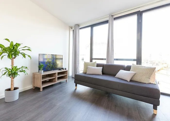 Retreat To Quite Newly Build Centre Family 20a