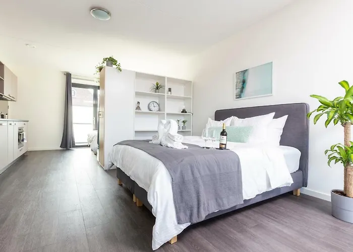 Retreat To Quite Newly Build Centre Family 20a *