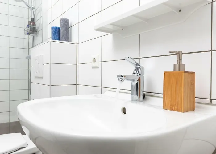 Daire Retreat To Quite Newly Build Centre Family 20a *